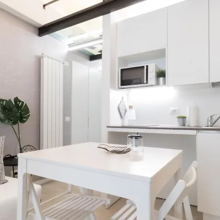 Apartamento Italianway-rosmini 11 Milão